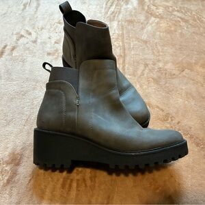 Women's Gray Ankle Boots
